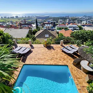 Bluegum Hill & Guest house